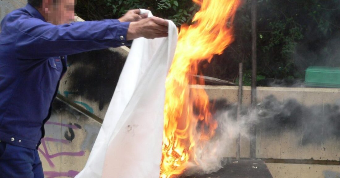 Fire Placket Fire Blankets Malaysia : Complete Guide | AITO